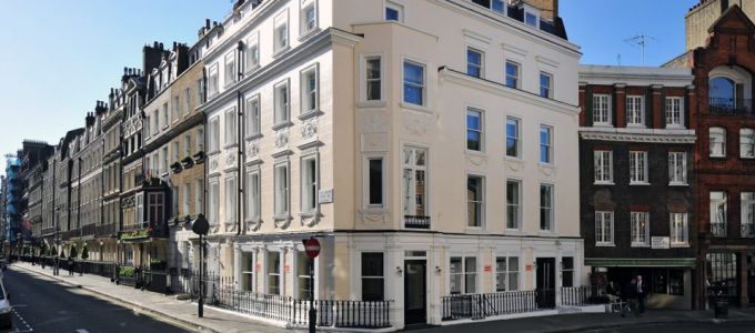 Le Siège de Pastor Real Estate à Londres